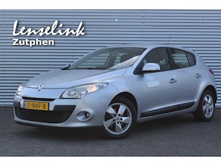 Renault Mégane 2.0 16V 140pk Dynamique Automaat | Parkeersensoren | Navigatie | Climate Control | Cruise Control | *meeneemprijs*