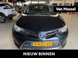 Toyota Auris 1.8 Hybrid Lease Pro