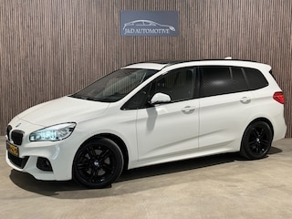 BMW 2-serie Tourer 220d Sport 2015 PANO AUT PDC