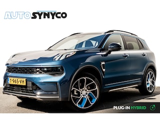 Lynk & Co 01 1.5 Plug-in Hybrid 262 Pk I Modeljaar 2023 I Zwarte hemel I Panoramadak I 75 km Elektrisch I 360 Camera I Full Map Navi I Carplay I 20 inch. LMV l 1e eigenaar