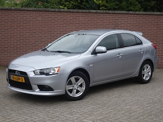 Mitsubishi Lancer Sportback 1.5 Edition One | cruisecontrole | trekhaak
