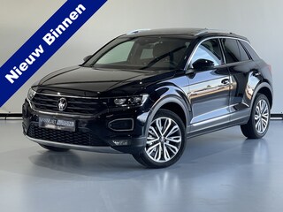 Volkswagen T-Roc 1.5 TSI Sport Business R / AUTOMAAT / Camera / Panorama Dak / Live Cockpit