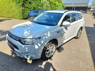 Mitsubishi Outlander 2.0 PHEV Instyle+