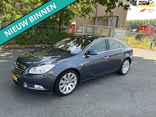 Opel Insignia 1.8 Cosmo NETTE AUTO RIJDT EN SCHAKELT GOED