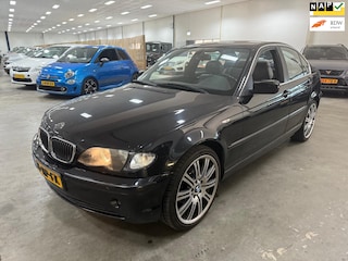 BMW 320i Special Executive / AUTOMAAT / NAVI-MULTIMEDIA / NIEUWE MOTOR