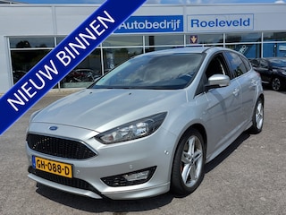 Ford Focus 1.5 EcoBoost 150pk Automaat Titanium Edition ST-Line 5-Deurs | Navi | Clima | Cruise | Licht+Regensensor | Pdc V+A+Assist | Stoel+Stuurwielverwarming | Privacy Glass | 17''lm
