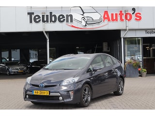 Toyota Prius 1.8 Plug-in Executive Business Navigatie, Climate control, Trekhaak, Cruise control, Stoelverwarming