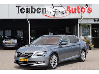 Skoda Superb 2.0 TDI Sportline Business Apple Carplay, Android auto, Adaptieve cruise control, Voorstoelen en achterbank verwarmbaar