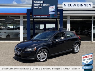 Volvo C30 1.8 Summum / NL-Auto / Vol-Leder / Stoelverwarming / Cruise-Control / Radio / Elektrische klimaatregeling / Bi-Xenon / Elektr.-Ramen V / Regensensor / 17'' LMV / ENZ.