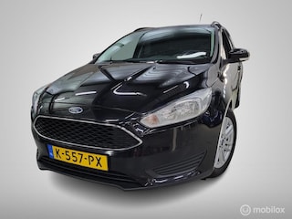 Ford Focus Wagon 1.0 Titanium Edition/Cruise/Airco/Trekhaak