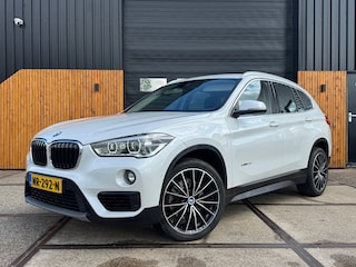 BMW X1 SDrive20i High Exe. Adapt. cruise | Clima | Trekhaak | HUD | Stoelverw. | 19'' | volledig onderhoud