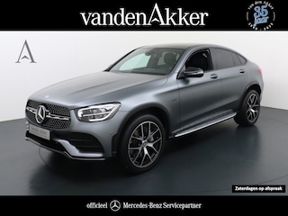 Mercedes-Benz GLC 300e AMG // Burmester / Magno Grijs // 20 inch // Treeplanken // Night pakket