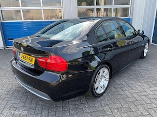 BMW 318i Sedan High Executive M-pakket-17''-Cruise