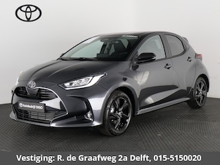 Toyota Yaris 1.5 Hybrid Dynamic Luxury Bi-Tone | Stoelverwarming | Camera | Lichtmetalen velgen |