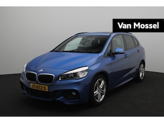 BMW 2-serie Tourer 218i M Sport | 1e-Eigenaar | Estoril Blau | Panoramadak | Led Koplampen | Navi | Stoelverwarming | Led Sfeerlicht |