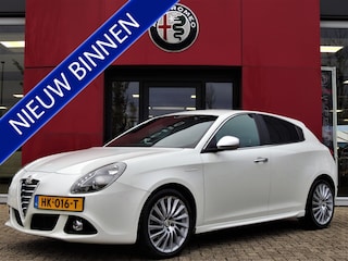 Alfa Romeo Giulietta 1.4 T Exclusive TCT 170PK | 18" velgen | Navigatie