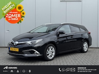 Toyota Auris Touring Sports 1.8 Hybrid Executive / Navigatie /stoelverwarming / Climate Control / Achteruitrijcamera / Cruise Control / Trekhaak / zomer + Winterbanden
