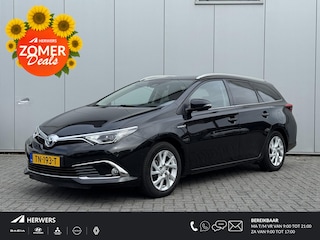 Toyota Auris Touring Sports 1.8 Hybrid Executive / Navigatie /stoelverwarming / Climate Control / Achteruitrijcamera / Cruise Control / Trekhaak / zomer + Winterbanden