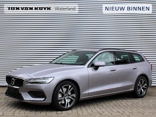 Volvo V60 2.0 B4 Essential Bright Automaat / Driver Awareness / Parking Pack / Aurora Silver / 18" velgen / Climate Pack