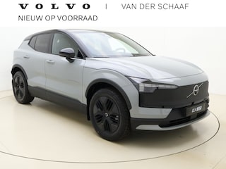 Volvo EX30 Cross Country Twin Motor Performance Ultra 69 kWh / NIEUW 10KM! / 4X4 /Stoelverwarming + Stuurw. Verwarming | Getint Glas Achter | Panorama Dak | 360 Graden Camera | Parkeersensoren | Google | Harman Kardon Premium Audio