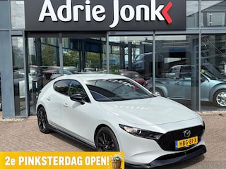 Mazda 3 2.5 e-SkyActiv-G M Hybrid 140 Homura | AEROPAKKET | APPLE CARPLAY | DODEHOEKDETECTIE | ADAPTIEF CRUISE CONTROL | HEAD UP | 18 INCH LM | DEMO | *6 JAAR FABRIEKSGARANTIE |