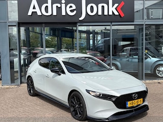 Mazda 3 2.5 e-SkyActiv-G M Hybrid 140 Homura | AEROPAKKET | APPLE CARPLAY | DODEHOEKDETECTIE | ADAPTIEF CRUISE CONTROL | HEAD UP | 18 INCH LM | DEMO | *6 JAAR FABRIEKSGARANTIE |