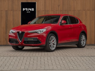 Alfa Romeo Stelvio 2.0T 280pk AWD First Edition | Stoelverwarming | Grote Navi | NL-auto