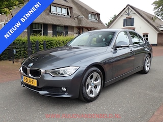 BMW 320i HIGH-EXE BIXENON/LEDER/PROF-NAVI