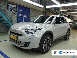 Fiat 600 1.2 Hybrid La Prima Vol Leder interieur | Achteruitrijcamera | Airco (automatisch) | Apple Carplay/Android Auto|telefoonintegratie premium