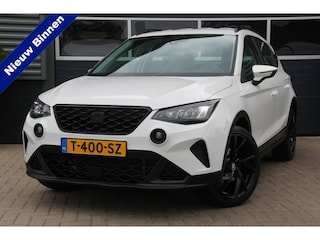 Seat Arona 1.0 TSI Reference | CarPlay | Camera | Navi | Airco | Cruise | Lane assist | Front assist | Seat connect | LMV18'' Goede banden | Rijdt erg zuinig | Hoge instap | Zeer nette auto