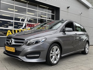 Mercedes-Benz B-klasse 180 URBAN - Navigatie I Airco I Bi-Xenon I PDC I Sport velgen & interieur I Dealer onderhouden
