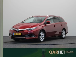 Toyota Auris Touring Sports 1.8 Hybrid Executive Go | Navigatie | Cruise Control | Achteruitrijcamera | Lichtmetalen Velgen |