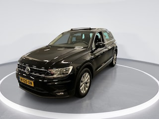 Volkswagen Tiguan 1.5 Tsi 150pk DSG ACT Comfortline Business · Panoramadak · Apple/Android Car Play · Navi · Elek. Trekhaak · Elek. Achterklep · Alarm · 17'' Inch ·