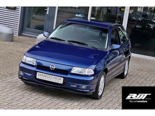 Opel Astra 2.0i GSi 49.000km **Collectors item in mint condition**