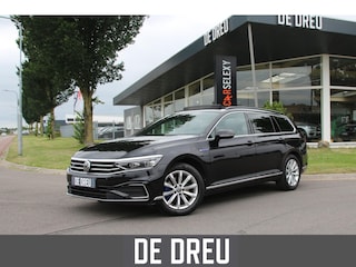 Volkswagen Passat Variant 1.4 TSI PHEV GTE Business | PANORAMA | TREKHAAK | LEDER