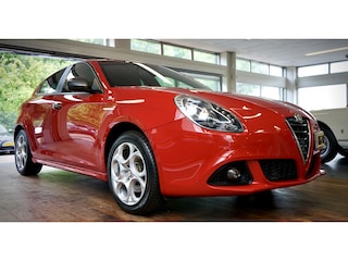 Alfa Romeo Giulietta 1.4 T Sprint | Schakel flipper | | Automaat | | Sportpakket |
