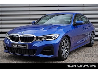 BMW 318i High Executive Edition M-Sport / Nederlandse Auto / Apple Car Play / Lederen Bekleding / Sportstoelen / Stoelverwarming voor / Parkeercamera / Parkassist voor en achter /