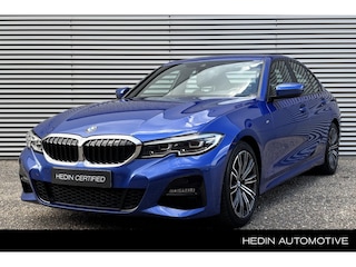 BMW 318i High Executive Edition M-Sport / Nederlandse Auto / Apple Car Play / Lederen Bekleding / Sportstoelen / Stoelverwarming voor / Parkeercamera / Parkassist voor en achter /