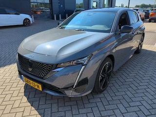 Peugeot 308 GT EV 54 kWh | Achterbank in delen neerklapbaar | Achteruitrijcamera | Apple Carplay/Android Auto|telefoonintegratie premium