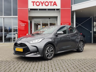 Toyota Yaris 1.5 HYBRID DYNAMIC APPLE/ANDROID 16"LM-VELGEN AD-CRUISE LED KEYLESS NL-AUTO