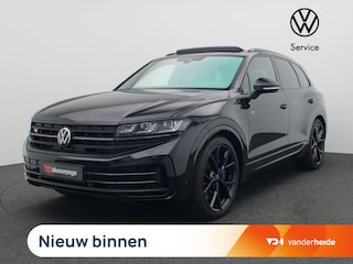 Volkswagen Touareg 3.0 TSi eHybrid 4MOTION R Edition 463PK DSG matrix led, trekhaak, panoramadak, 360gr. camera, leder, luchtvering, keyless, stuur-stoelverwarming, Dynaudio, head-up display, 22" lichtmetaal