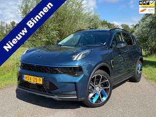 Lynk & Co 01 1.5 / Incl. BTW Auto / Panorama dak / Automaat / Navigatie / 360° Camera / Cruise Control / Elektrische Achterklep