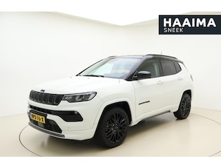 Jeep Compass 4xe 240 Plug-in Hybrid Electric S Automaat | Navigatie | Lederen bekleding | Camera | Keyless | Zwart dak | Dakrails | Lichtmetalen velgen black | Climate control