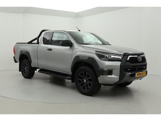 Toyota Hilux 2.8 D-4D Xtra Cab Invincible | Leder | Trekhaak | Navigatie | Adaptive Cruise | Clima | Rollbar | Rollcover | Stoelverwarming | Keyless | Parkeersensoren voor/achter | Camera