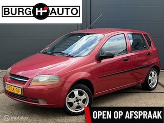 Daewoo Kalos 1.4 Style 5 deurs - AIRCO - TREKHAAK - LM VELGEN - RADIO/CD - STUURBEKRACHTIGING - CPV - AIRBAGS - EL. RAMEN - NAP - NL AUTO - APK T/M 27-12-2025 -