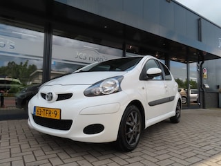 Toyota Aygo 1.0-12V Comfort Navigator Airco 2012