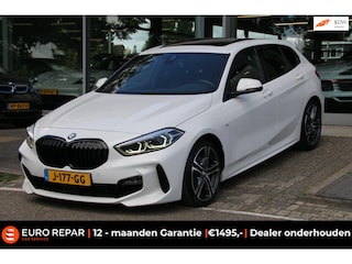 BMW 118i High Executive M-PAKKET PANO-DAK NL-AUTO NAP!