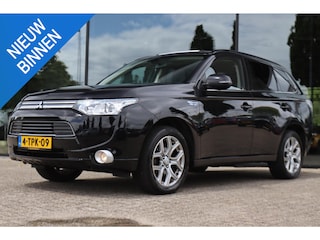 Mitsubishi Outlander 2.0 PHEV 4WD INSTYLE | PANO | LEDER | NAVI | TREKHAAK | KEY-LESS