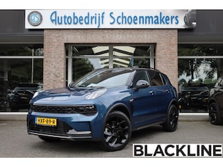 Lynk & Co 01 1.5 261PK! MY23+BLACKLINE + 6.6 Kwh LADEN! ZWARTE-HEMEL 360-CAMERA PANO/SCHUIF INFINITY ZWARTE-HEMEL DAB NAVI CARPLAY STOELVERWARMING ELEK.ACHTERKLEP 20"LMV