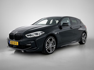 BMW 118i High Executive M-Sport Plus (Dealer onderhoud, Navi Pro, Camera, PDC V+A, StoelV, Digitale dash, Etc)